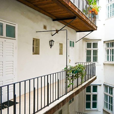 Backpacker Apartment Hofburg เวียนนา ภายนอก รูปภาพ