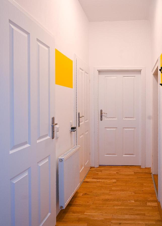 Backpacker Apartment Hofburg เวียนนา ภายนอก รูปภาพ