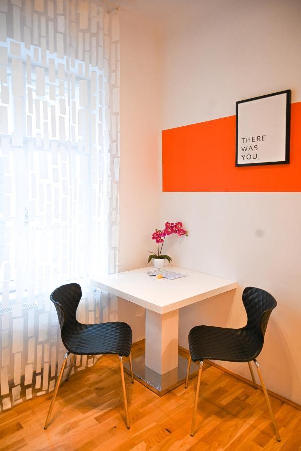 Backpacker Apartment Hofburg เวียนนา ภายนอก รูปภาพ